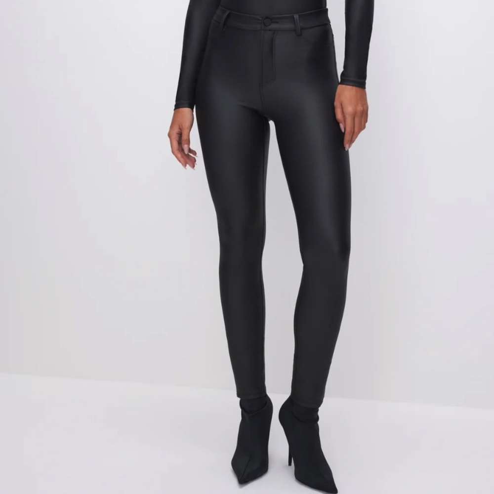 NWOT Good American-Matte faux leather skinny pants size- 4/27